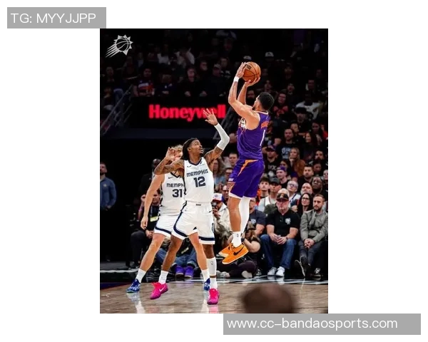 布克表示太阳队焕然一新全队已将上赛季的遗憾抛诸脑后